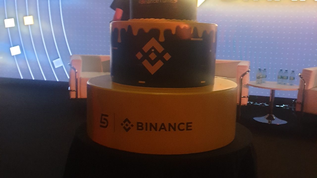 5 years birthday Binance cake in Paris - 2022-07-08.jpg