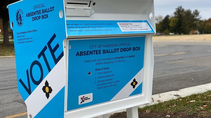 An absentee ballot dropbox (50997674929).jpg